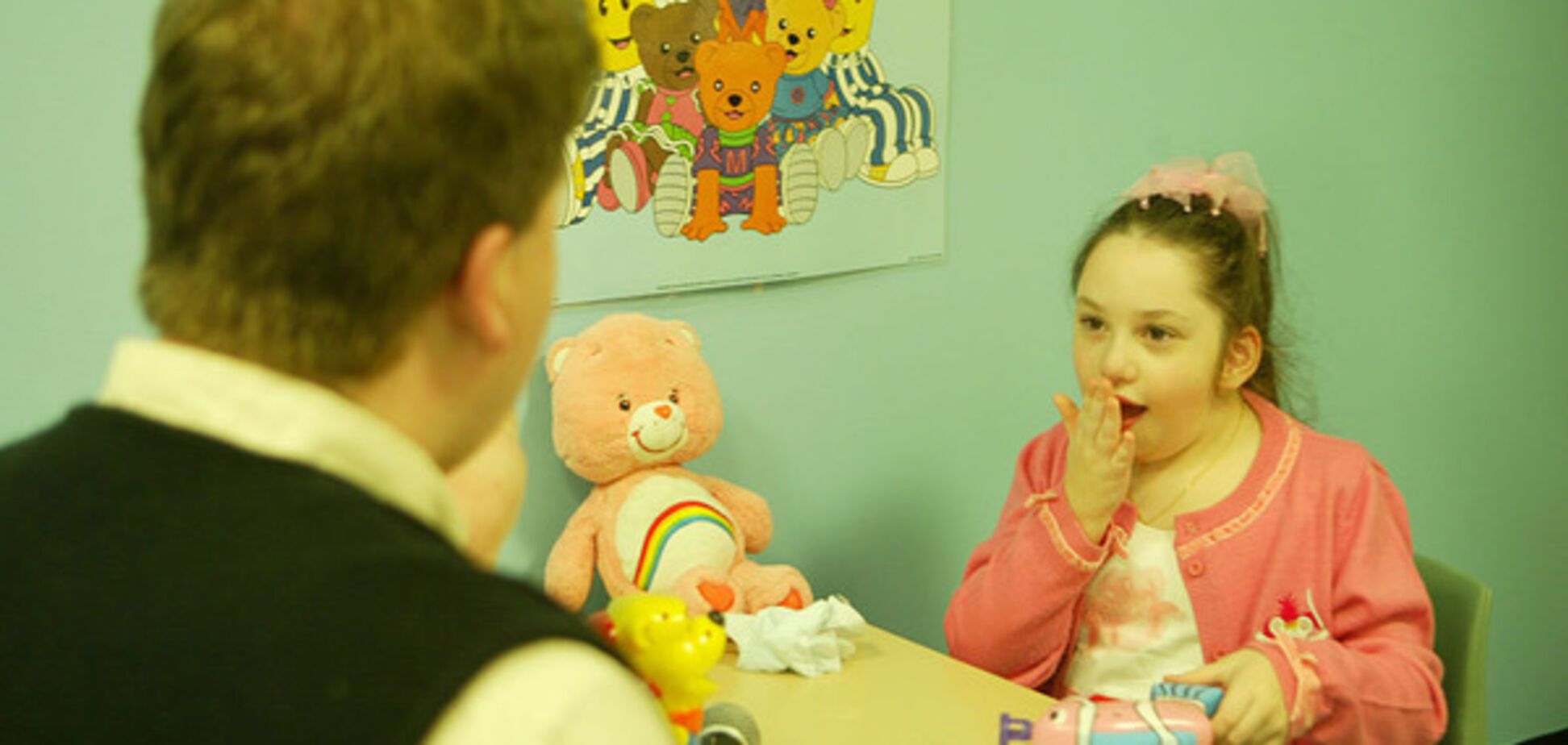 Ребенок не говорит: в чем причина, и когда бежать к логопеду