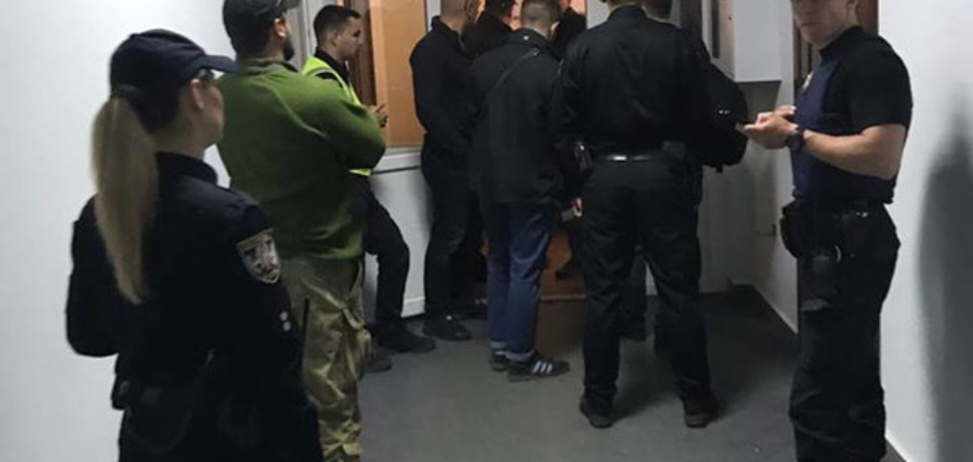 В Киеве неизвестные захватили кабинет главы Госгеонадр