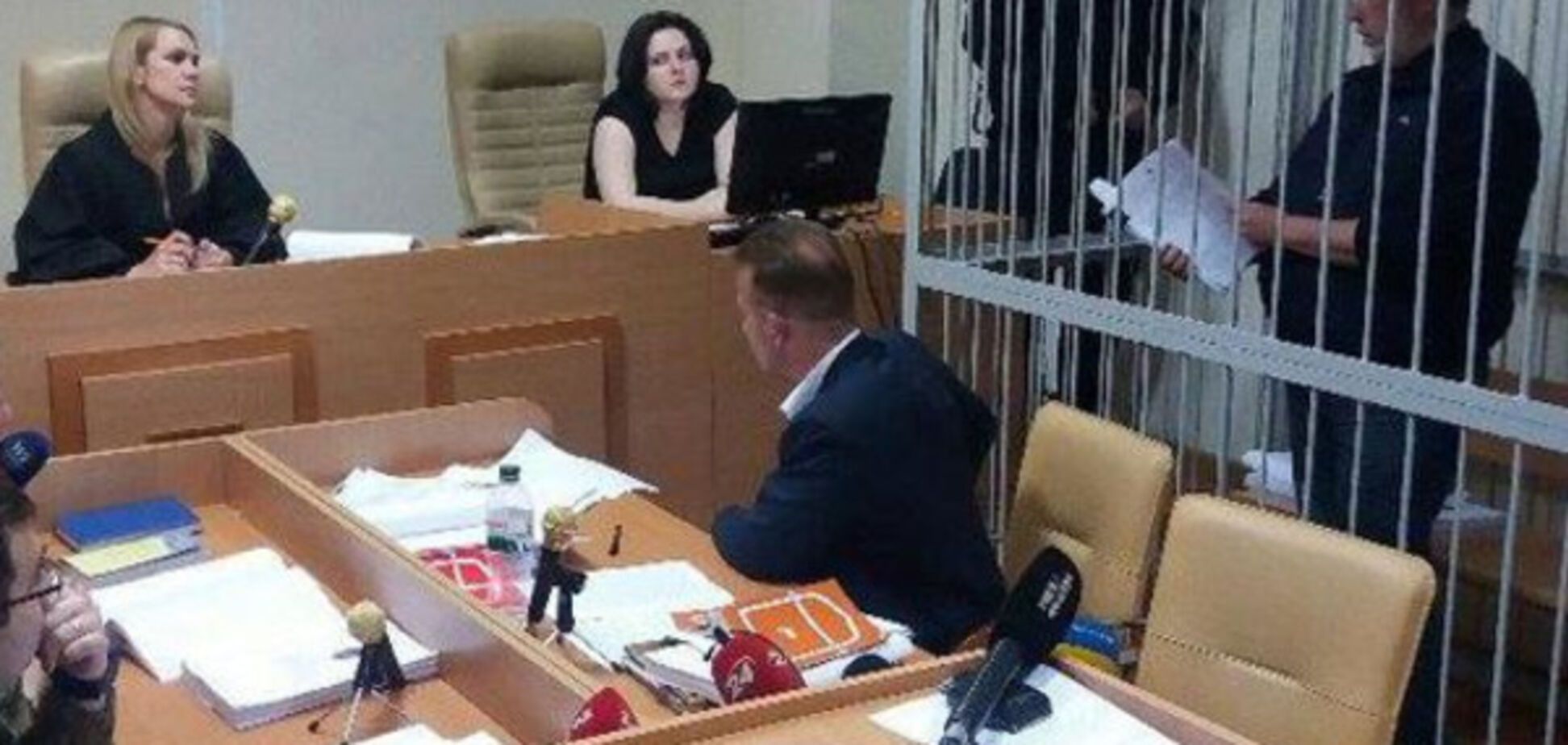 Засідання в Печерському суді по податківцям