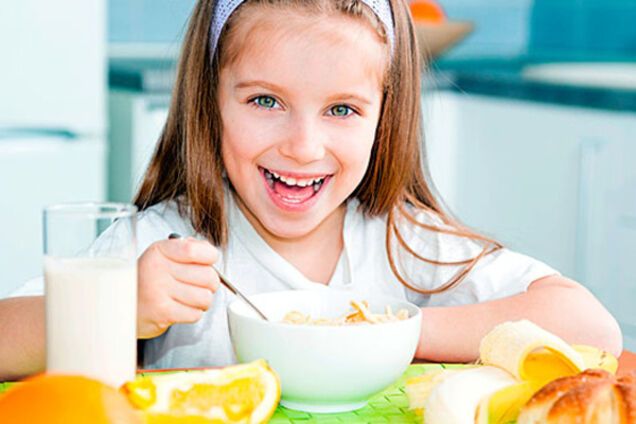 Бодрящий завтрак: чем покормить ребенка, чтобы он был полон энергии