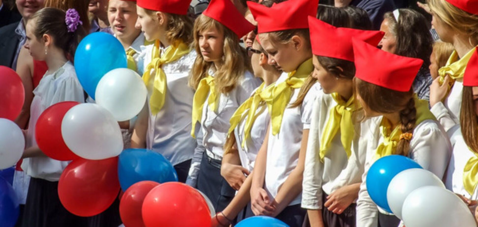 А выпускные здесь тихие. Реалии школьников в оккупации