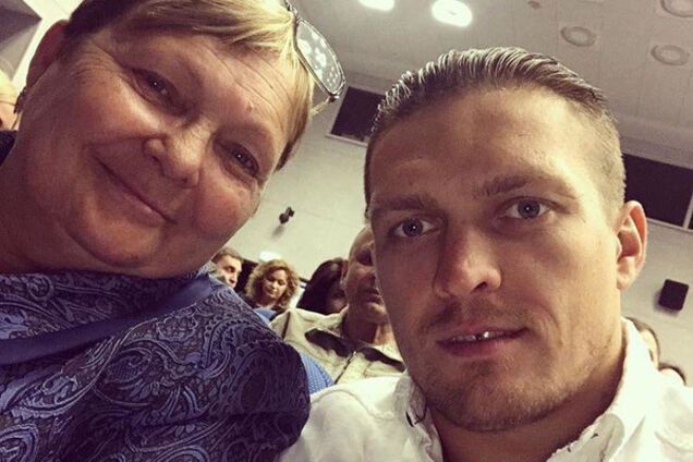 Александр Усик