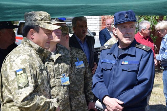 В Запорожской области прошли масштабные военные учения (ФОТО)