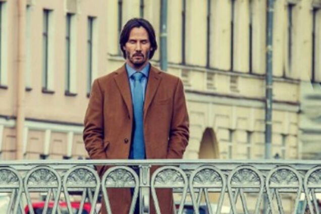 Фото прогулки Киану Ривза по Санкт-Петербургу превратили в мемы