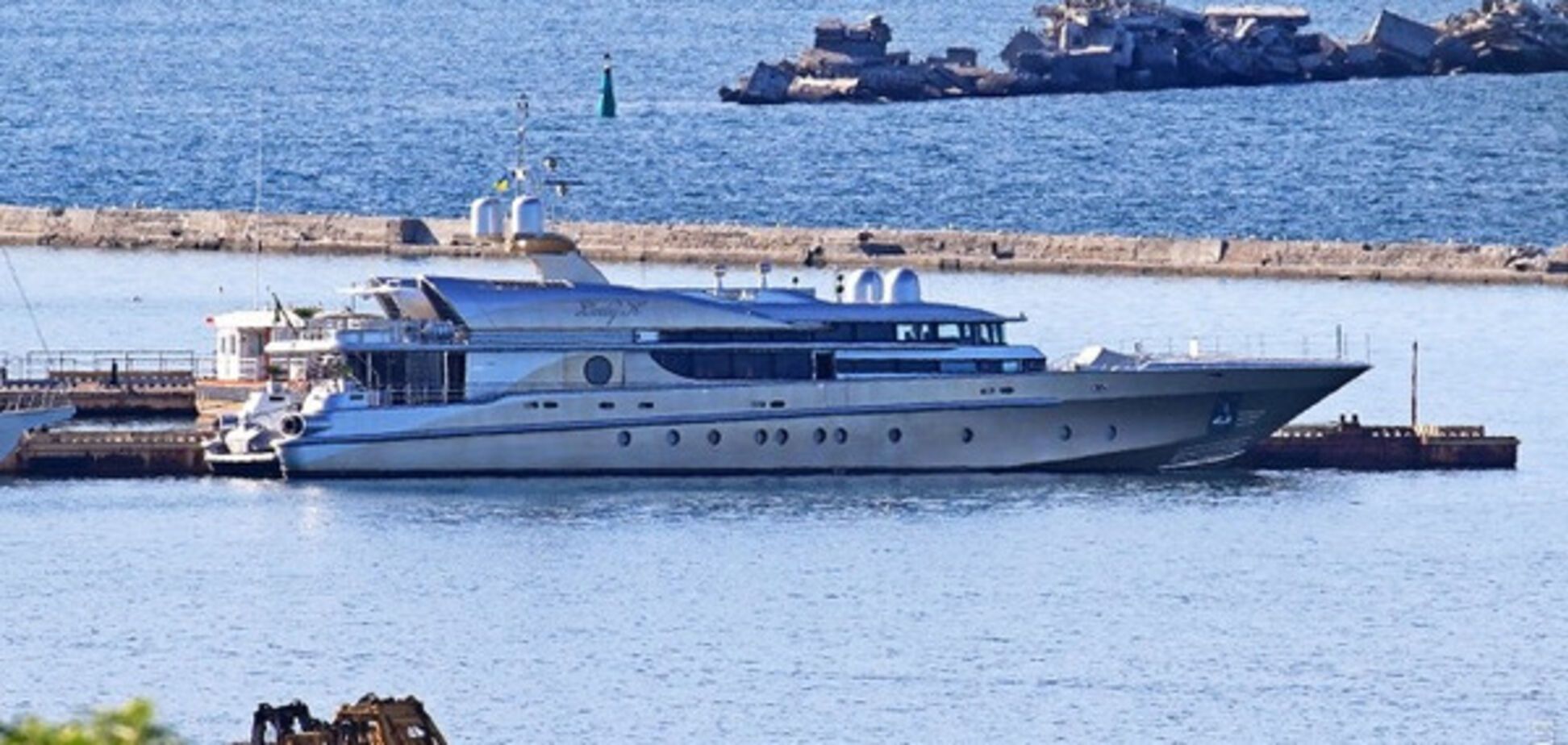 Яхта Березовского