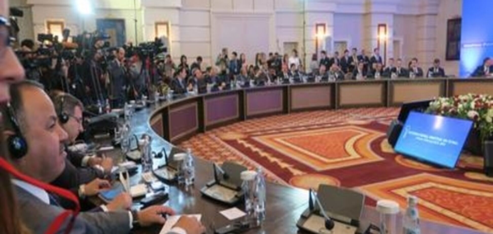 Сирійська опозиція призупинила участь у переговорах в Астані