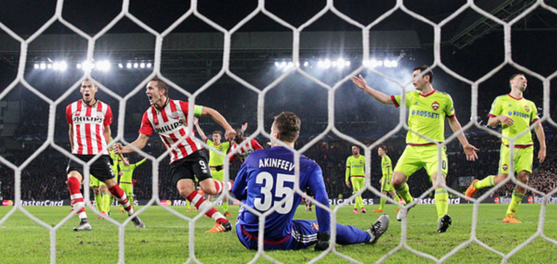 Игорь Акинфеев