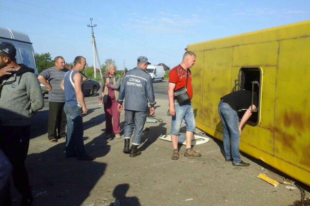 В Запорожской области произошло масштабное ДТП с десятками пострадавших: появились первые кадры