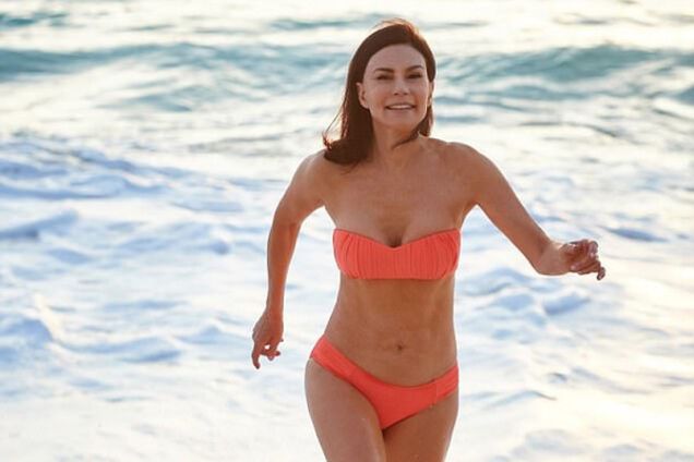 Полжизни без сахара: 70-летняя австралийка поразила сеть внешностью