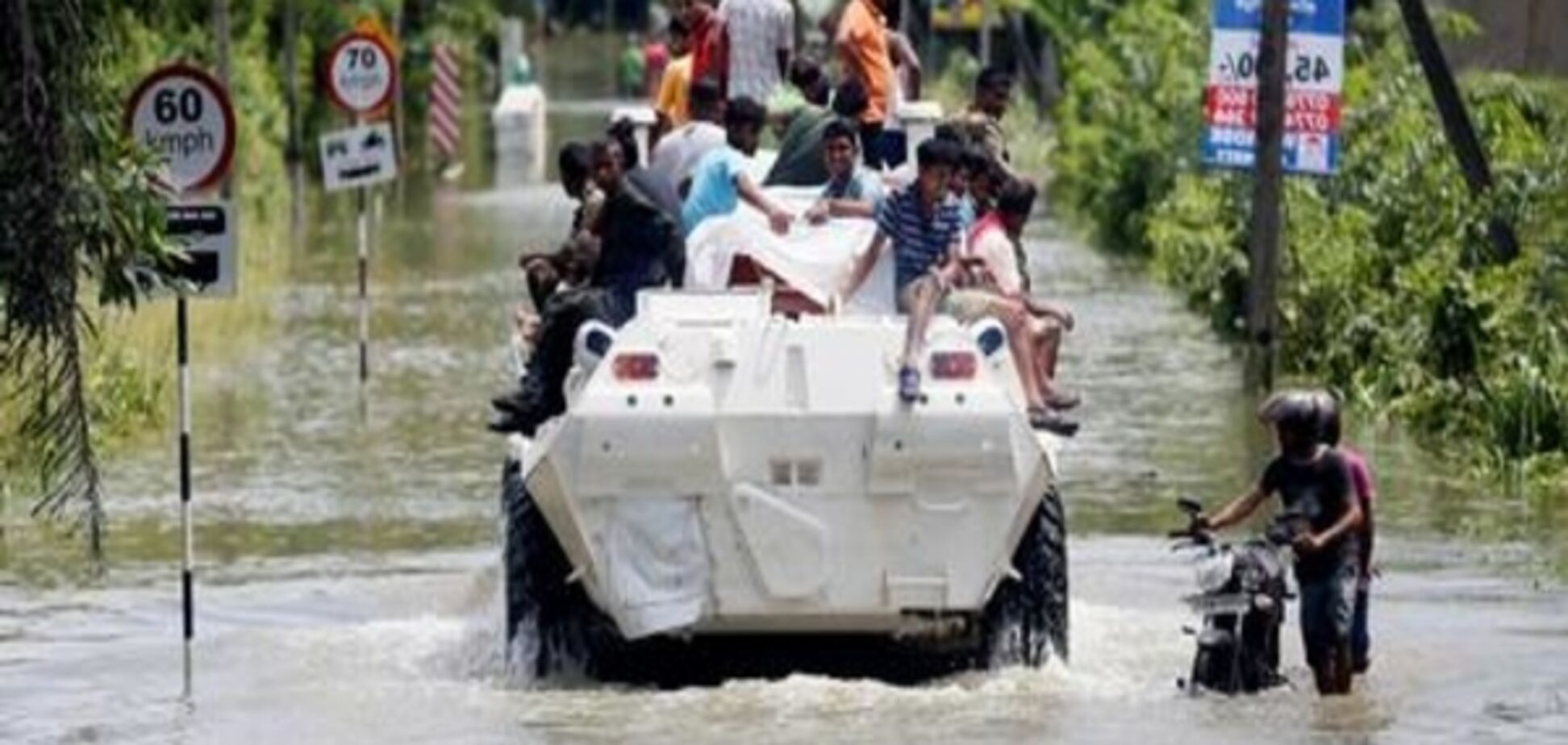 Кількість загиблих від повеней у Шрі-Ланці перевищила 180 осіб