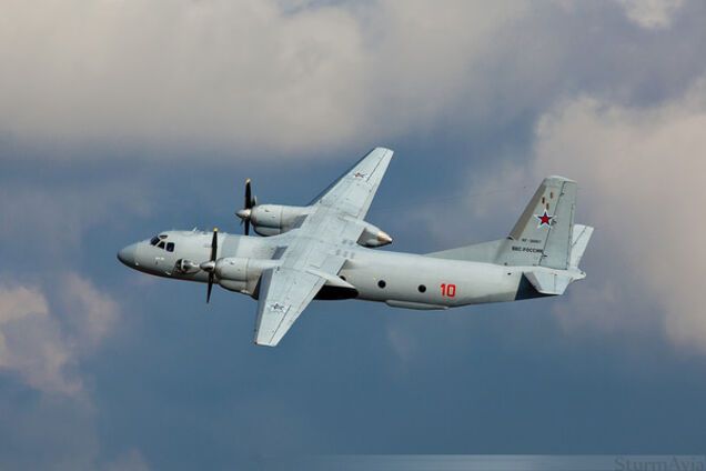 Самолет \'Ан-26\'