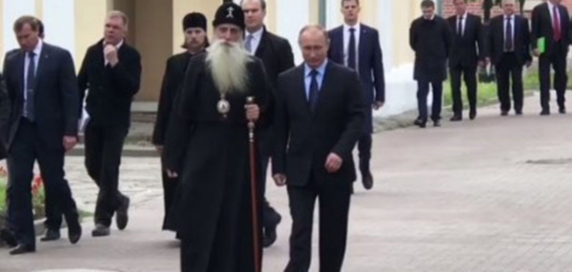 Путін голуб