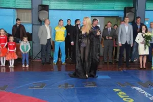 лона Суперфін