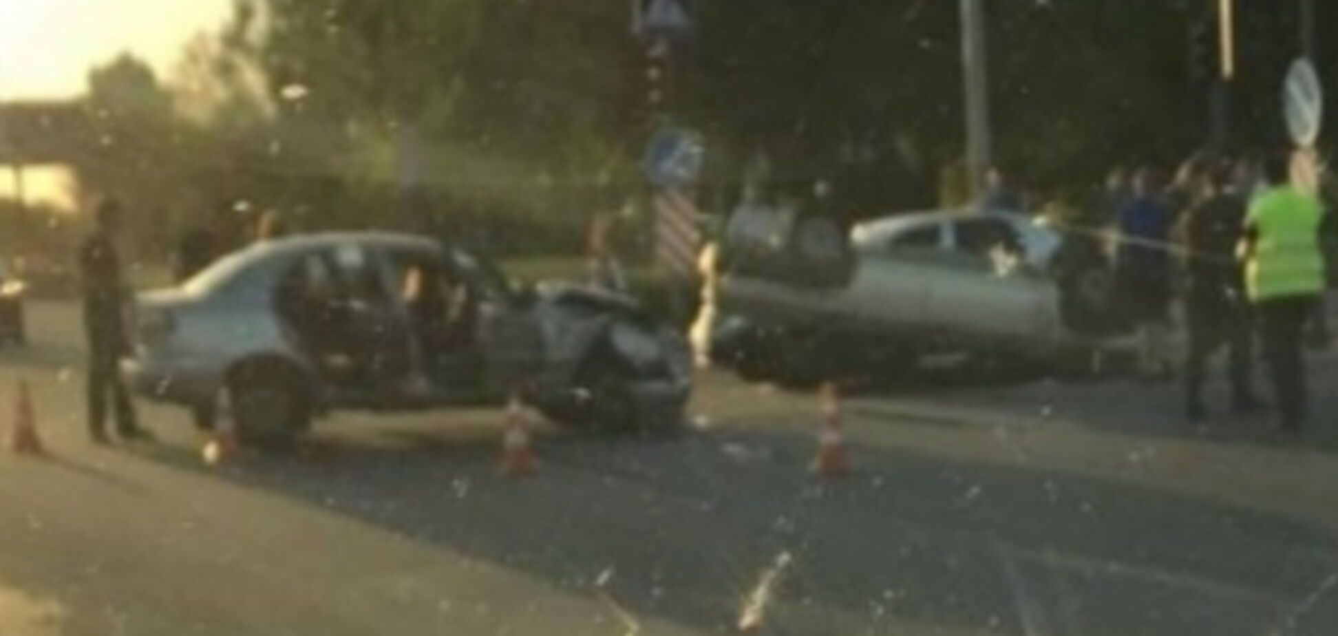 На запорожской набережной одновременно случилось два ДТП, есть пострадавшие (ФОТО)