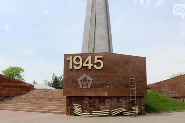 У Казахстані почали позбавлятися від \"георгіївських стрічок\"