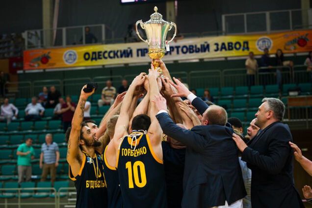 Будивельник чемпион
