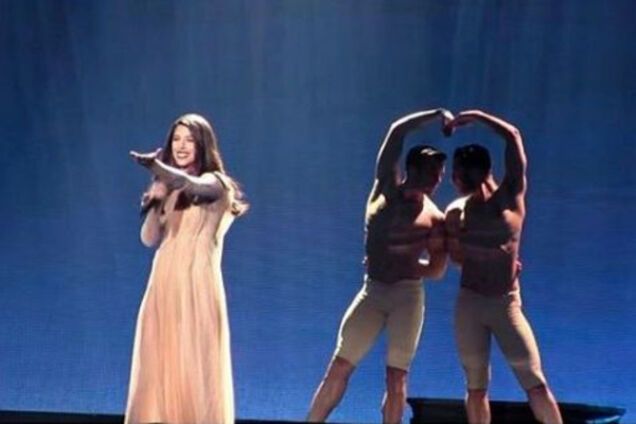 Греческая певица представила нежный номер с полуголыми танцорами на 'Евровидении-2017'
