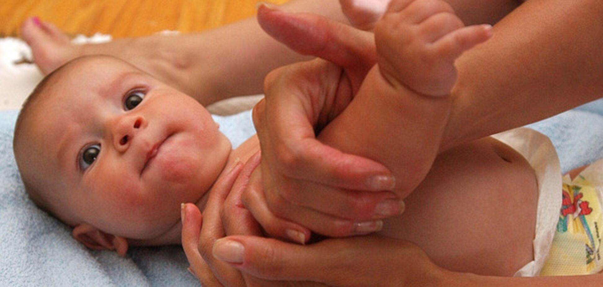 Масаж для немовлят: названі важливі рекомендації
