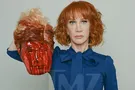 Скандал с \"отрубленной головой\" Трампа
