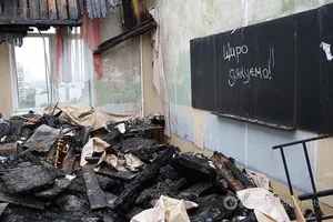 Обстрелянная террористами школа в Донецке