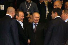 Несмотря на реки крови: Медведчук рассыпался в комплиментах своему куму Путину