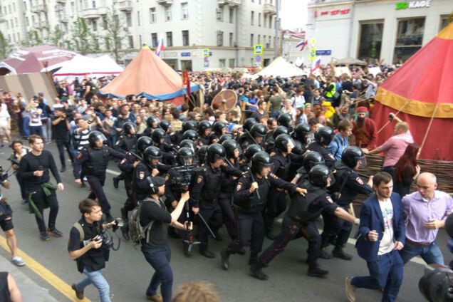 Митинги в России: каждому воздается по вере его