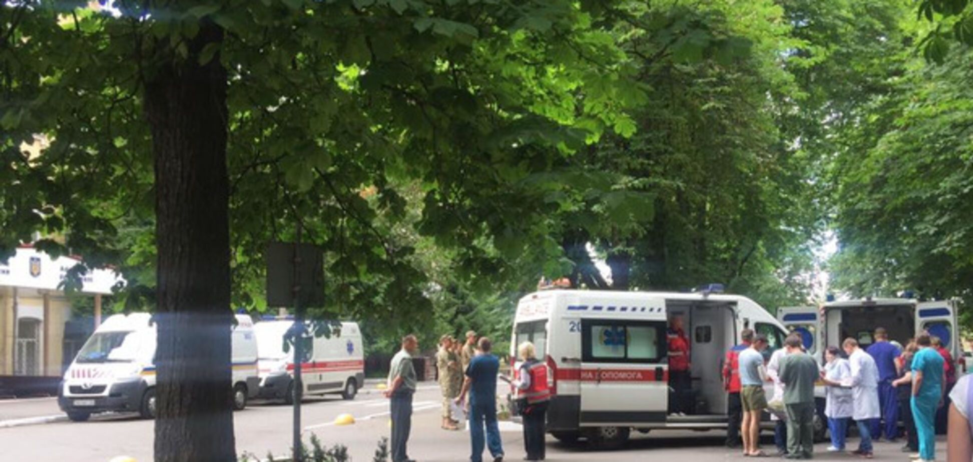 Потрібна допомога: до Києва доставили тяжкопоранених бійців АТО