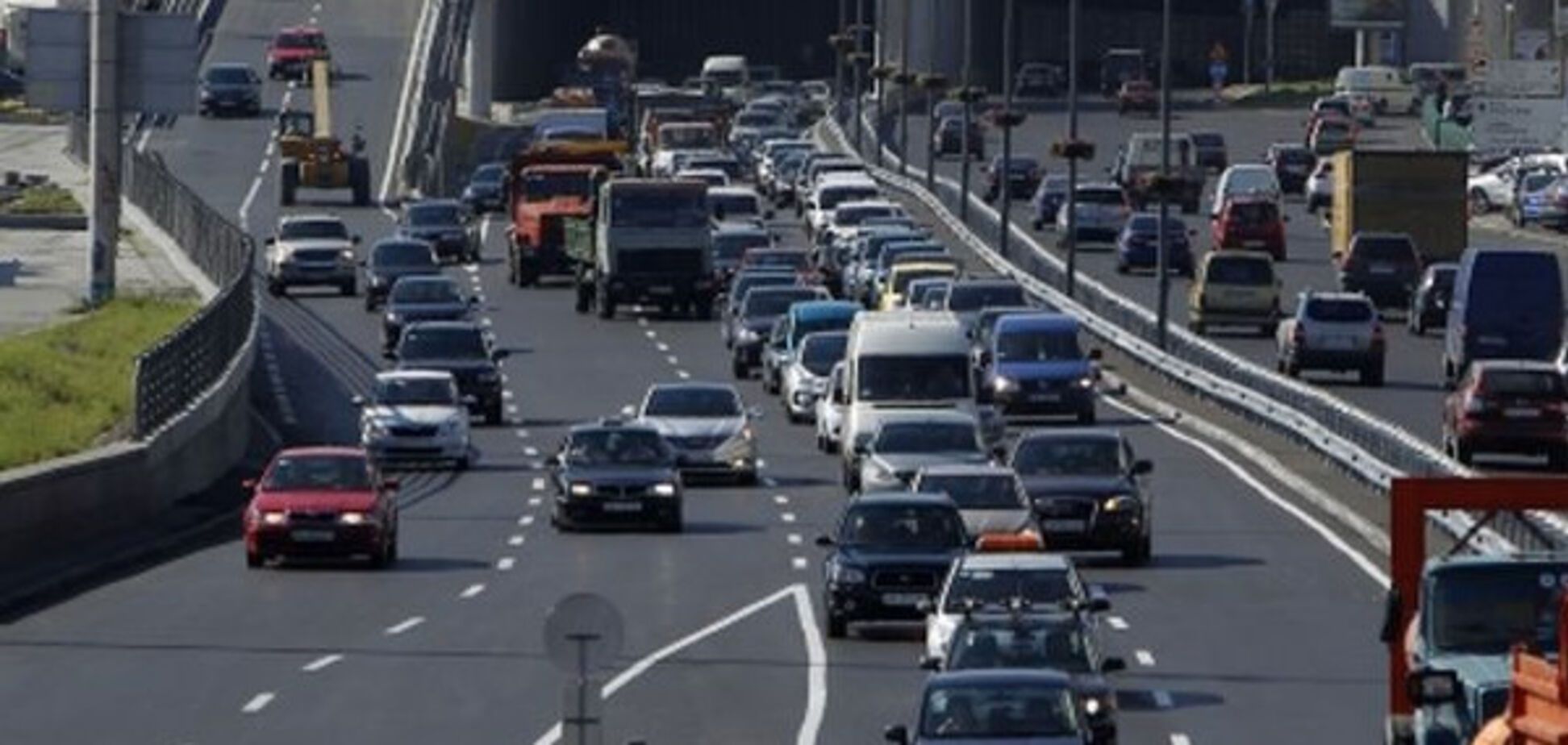 В Кабмине предложили ограничить скорость движения в городах до 50 км/ч