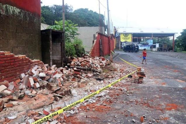 У Центральній Америці стався потужний землетрус: з'явилися фото і відео