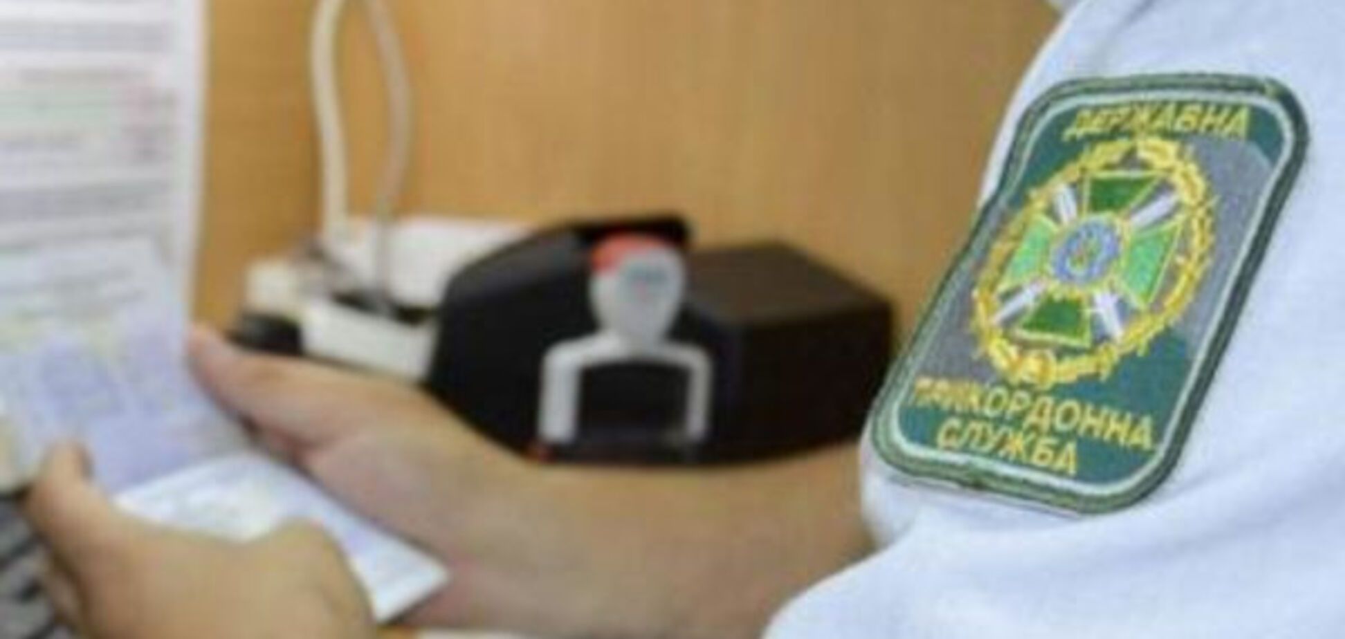 Преследуют в РФ: двое соратников Навального попросили политубежища в Украине