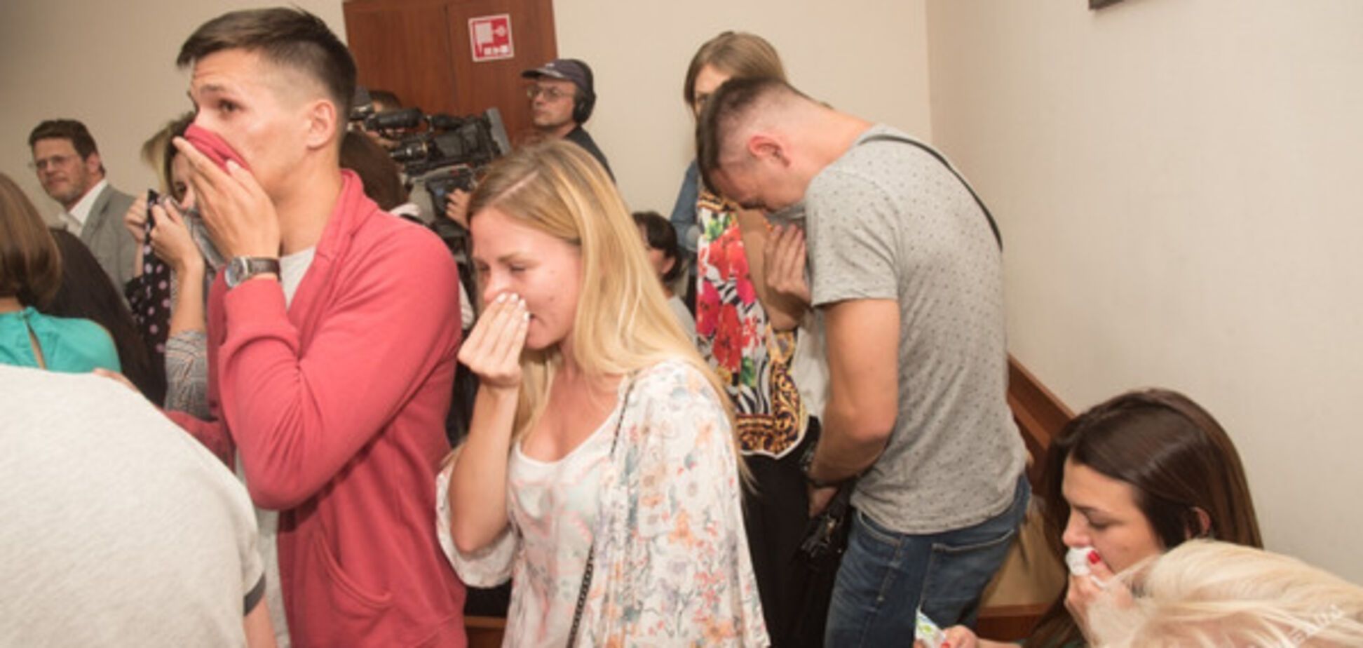 Столкновение в одесском суде: 'активисты' применили газ и зелёнку