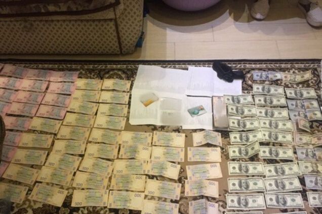 Под Киевом поймали погоревшего на взятке таможенника