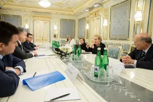 Предоставление оружия Украине