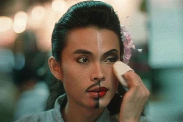 Сложно быть другим. Но все имеют право на счастье