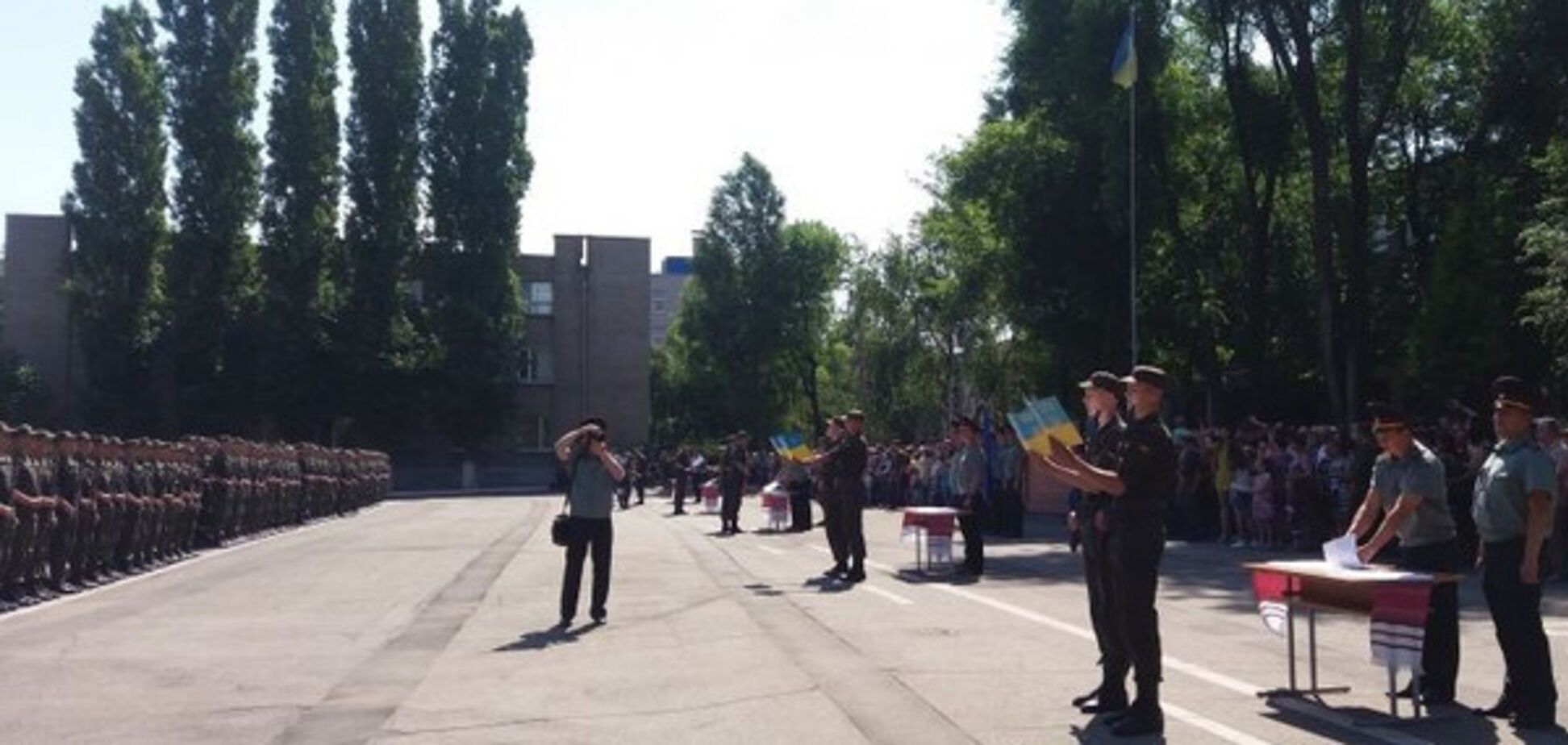 Сегодня в Запорожье 150 срочников отправились на военную службу