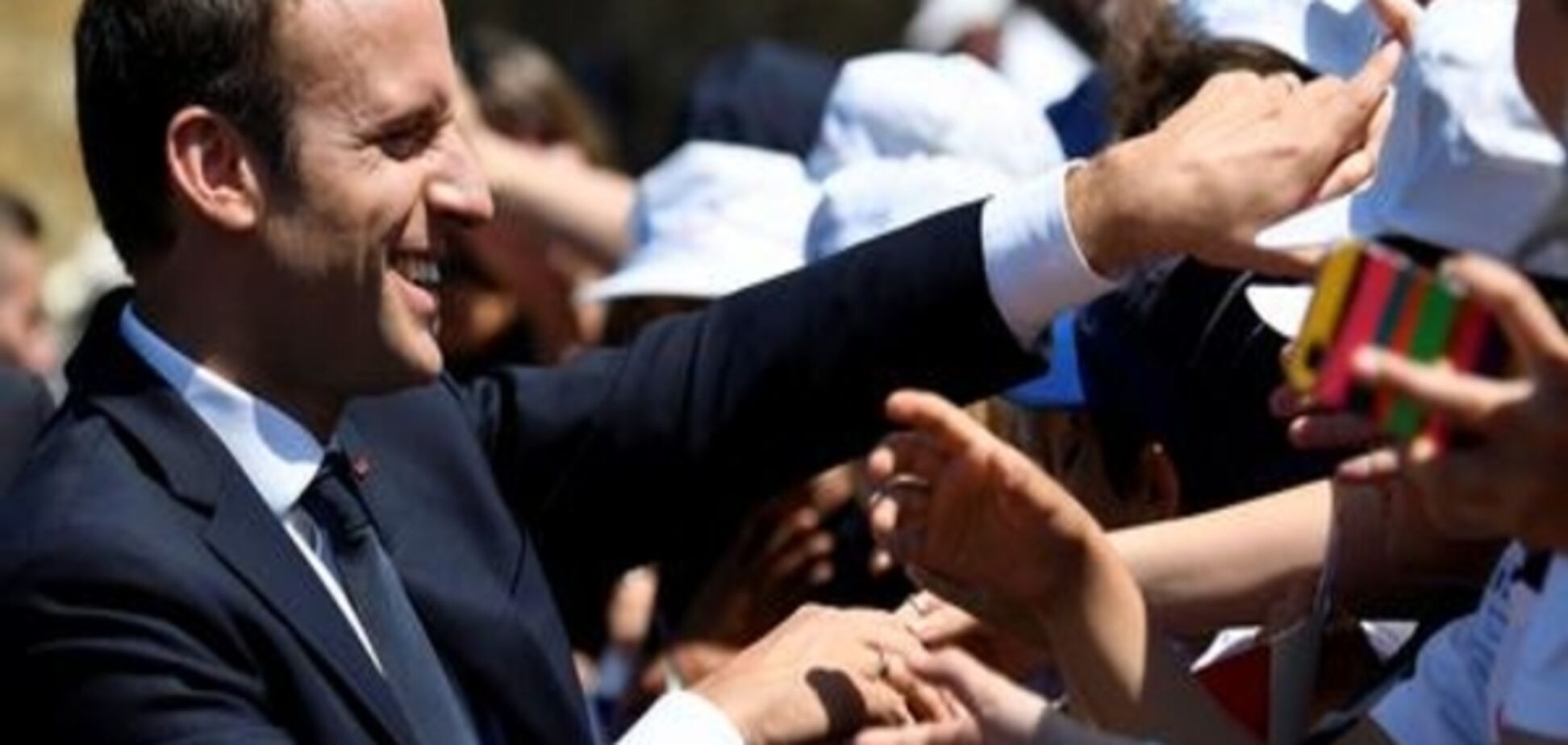 Партія Макрона здобуває абсолютну більшість у новому парламенті Франції - прогноз