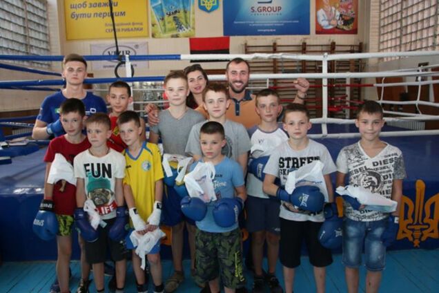 Нардеп Рыбалка в Днепре провел для детей тренировку по боксу