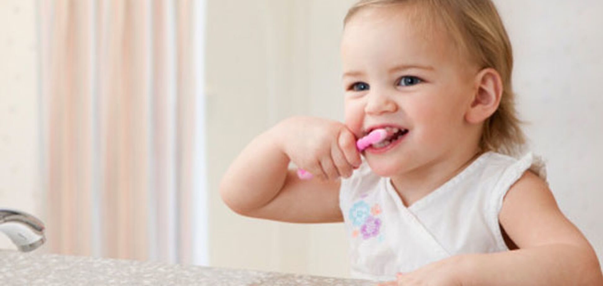 Научить ребенка чистить зубы: пять советов родителям