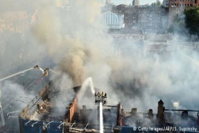 У будівлі Центрального гастроному на Хрещатику сталася пожежа