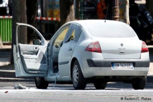 Паризький нападник був у списку ісламістів і мав право на володіння зброєю