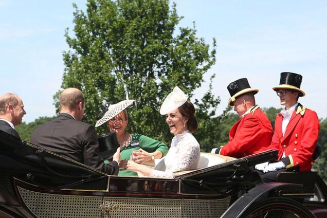 Королівський конфуз: на герцогиню Кейт звалилася графиня Софі