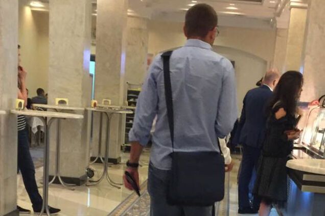 Парасюк розвеселив мережу своїм 'дрес-кодом' у Раді