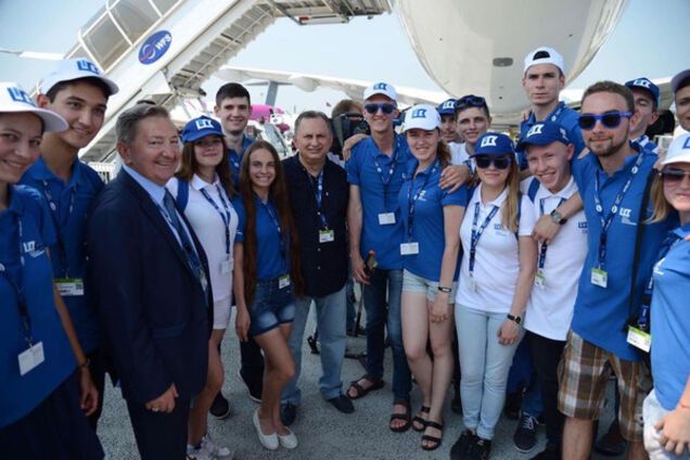 Борис Колесников