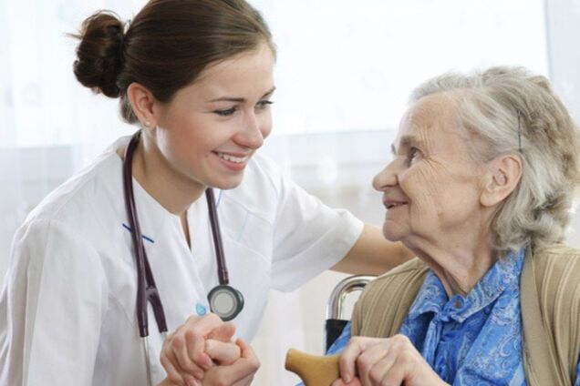 Поликлиника, старики, успей запастись счастьем!