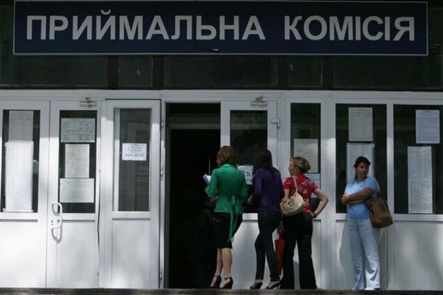 Абитуриенты будут судиться: юрист нашел 'дыру' в новых правилах поступления в вузы
