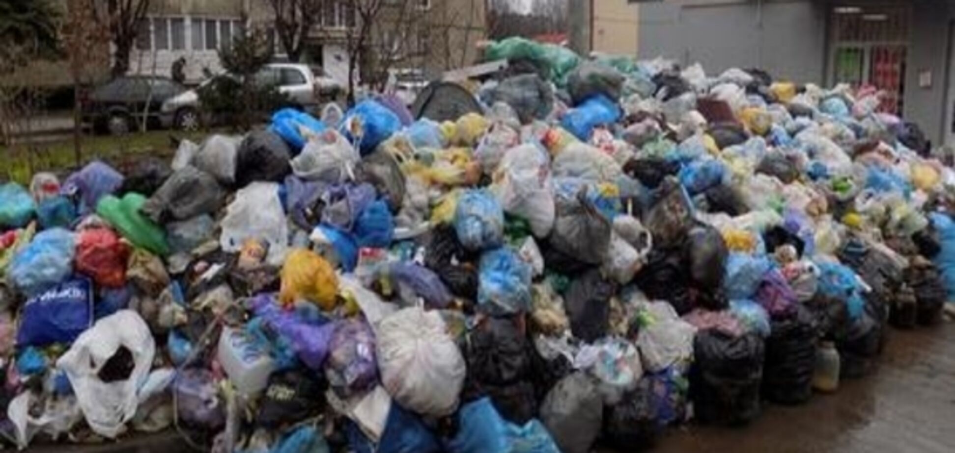 Мер Львова не збирається йти у відставку через сміттєву кризу