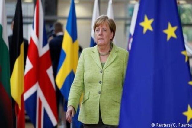 Меркель: Майбутнє ЄС має пріоритет перед переговорами про Brexit