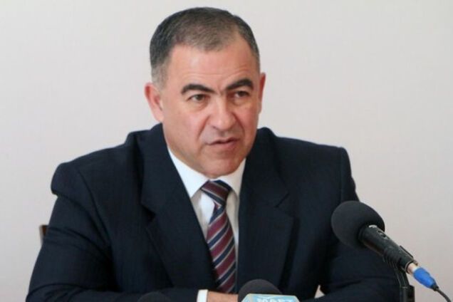 'Наш край' потребовал от Минздрава спасать людей от ботулизма, а не агитировать за медреформу