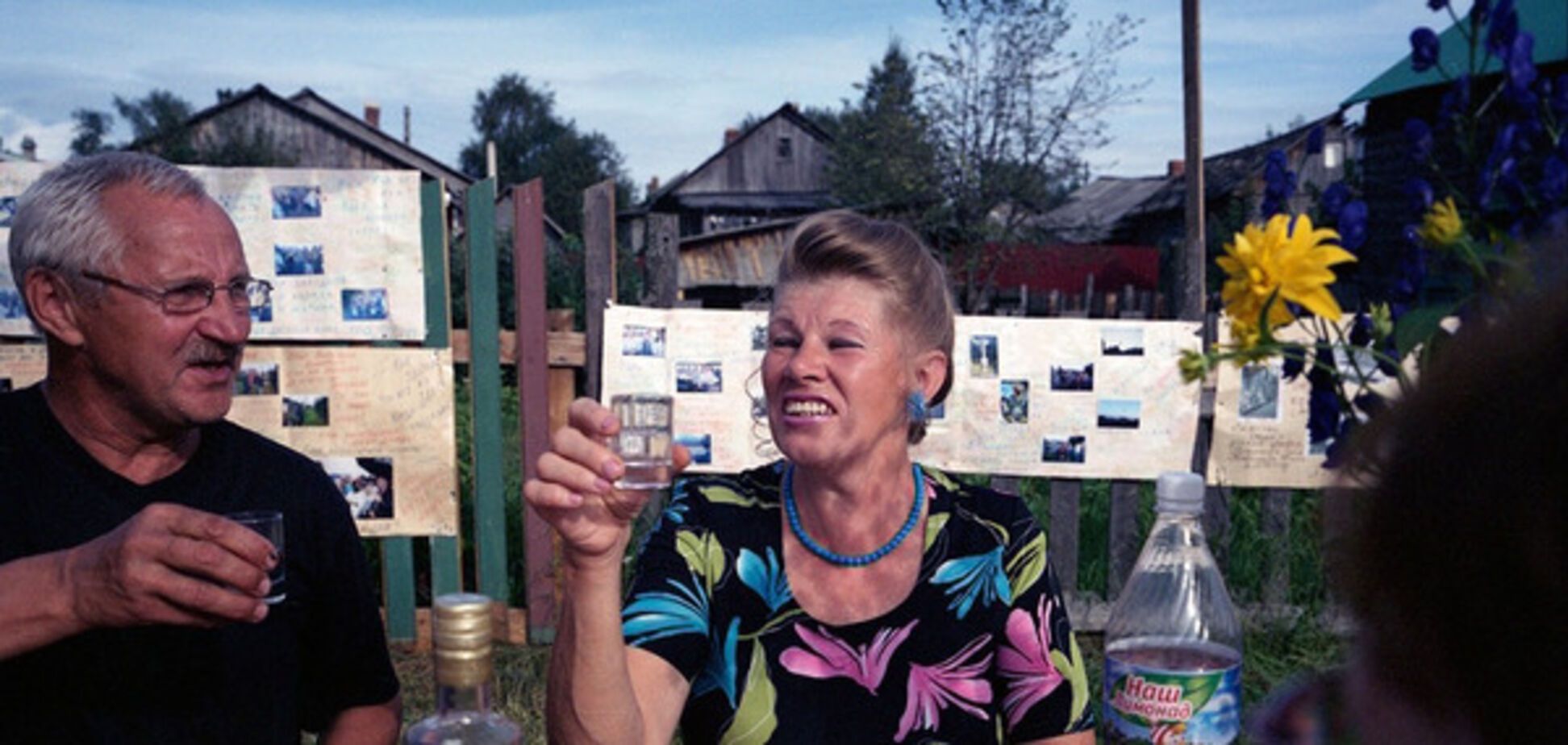 Безглуздо і нещадно: мережу підірвали народні гуляння в російській глибинці