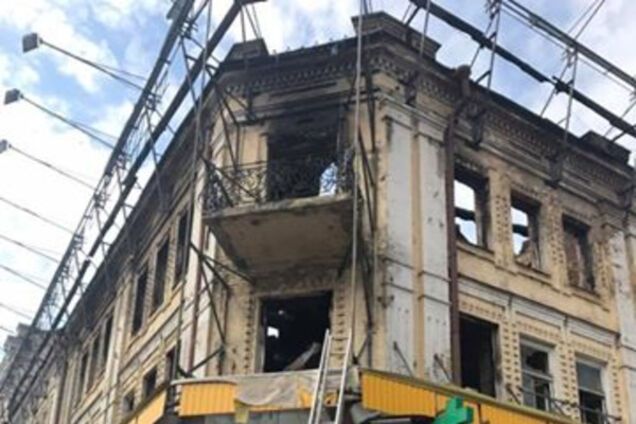 На Крещатике снова загорелся гастроном: опубликованы фото